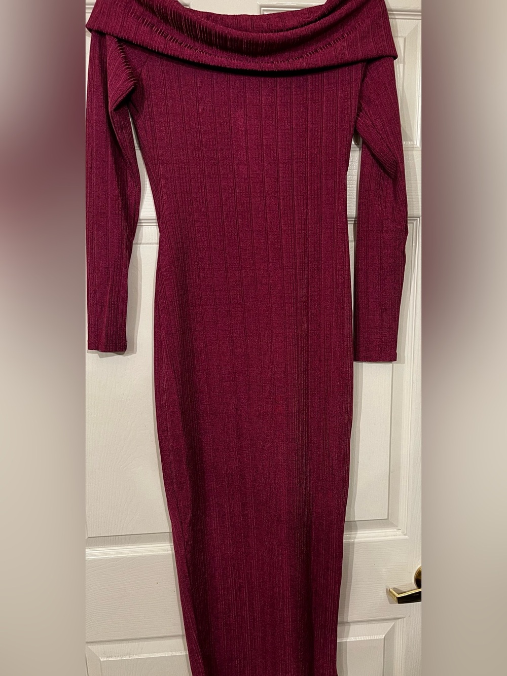 ❤️5 for $25 ❤️ Chic Off-Shoulder Fuchsia Long Sleeve Dress - Picture 5 of 7
